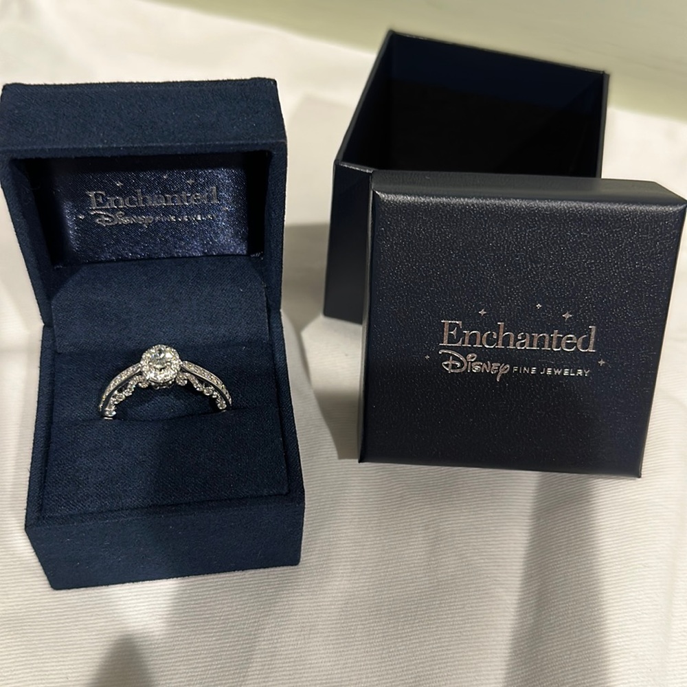 Enchanted Disney aerial engagement ring 1ct